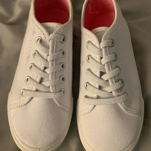 Barely worn girls white sneaker